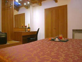 Hotel Mondial Milán