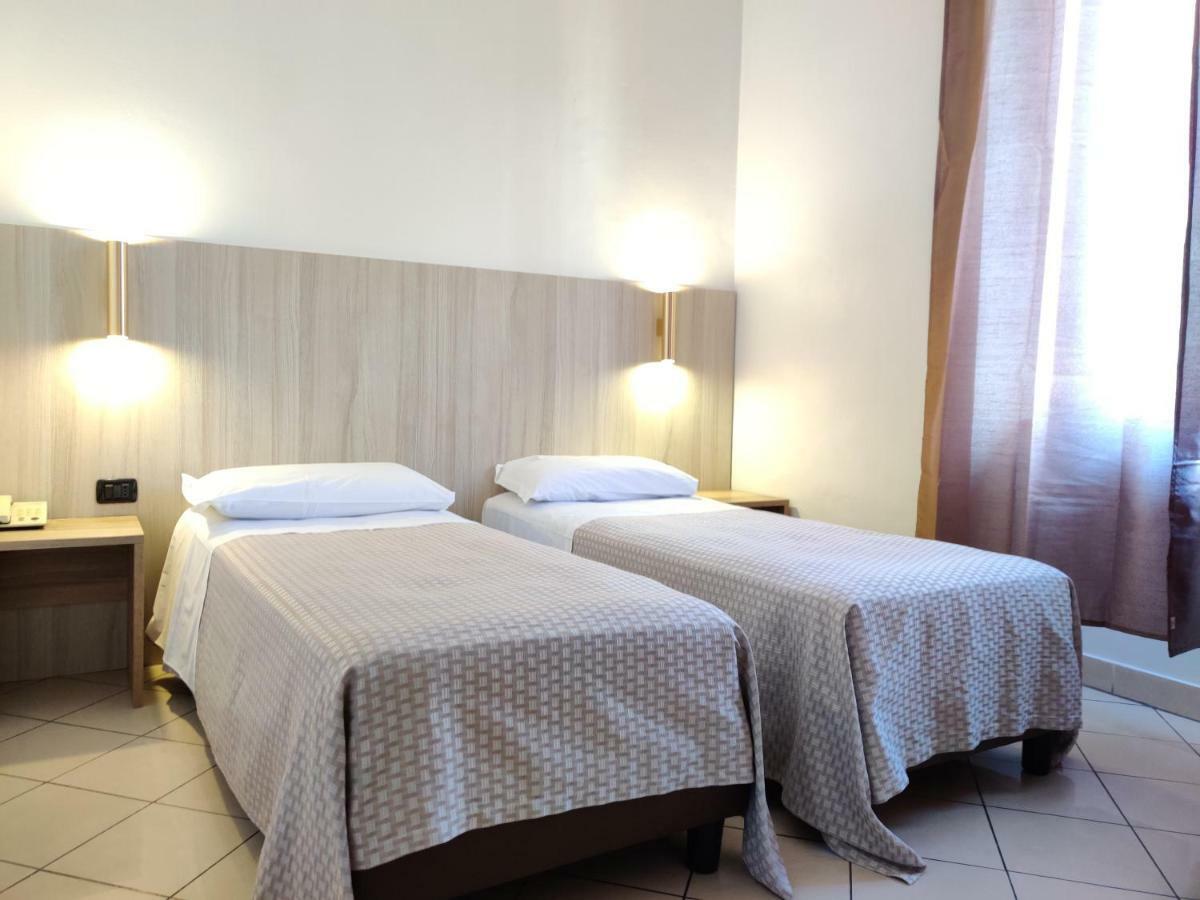 Hotel Mondial Milán